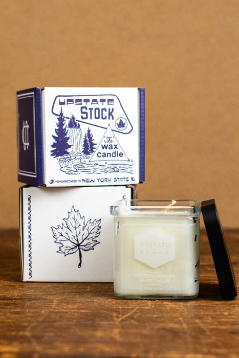 Minnewaska Flowering Dogwood Coconut Wax Candle - Clear