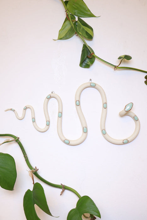 Horizontal Wall Snake