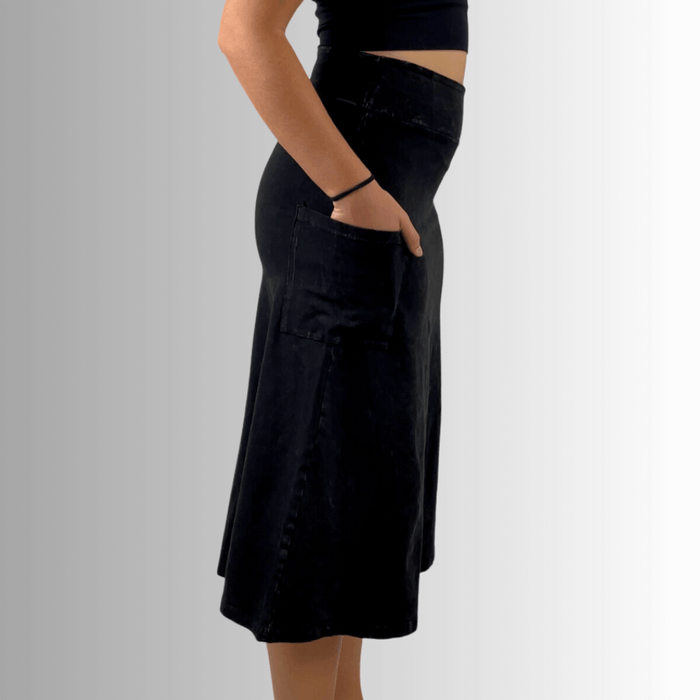 Alyssa Very Versatile Cotton Skirt in Dark Denim