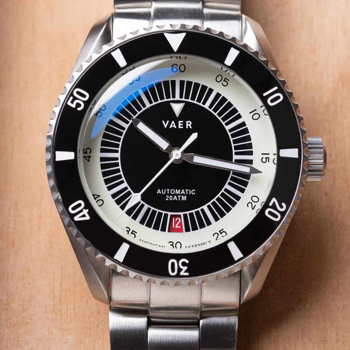 D5 Tropic USA Auto 39mm Watch