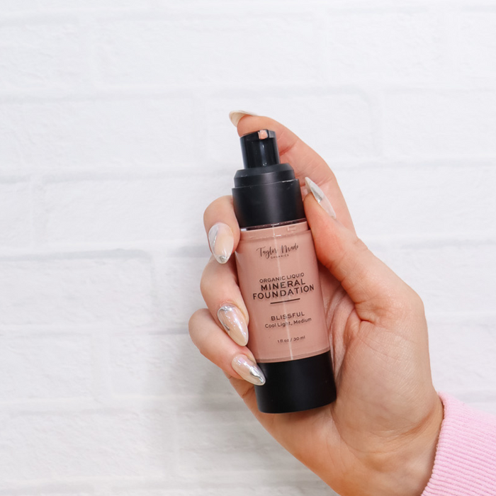Liquid Mineral Foundation | oil-free, lightweight