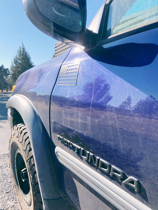 Universal Mountain Range Vehicle Magnet