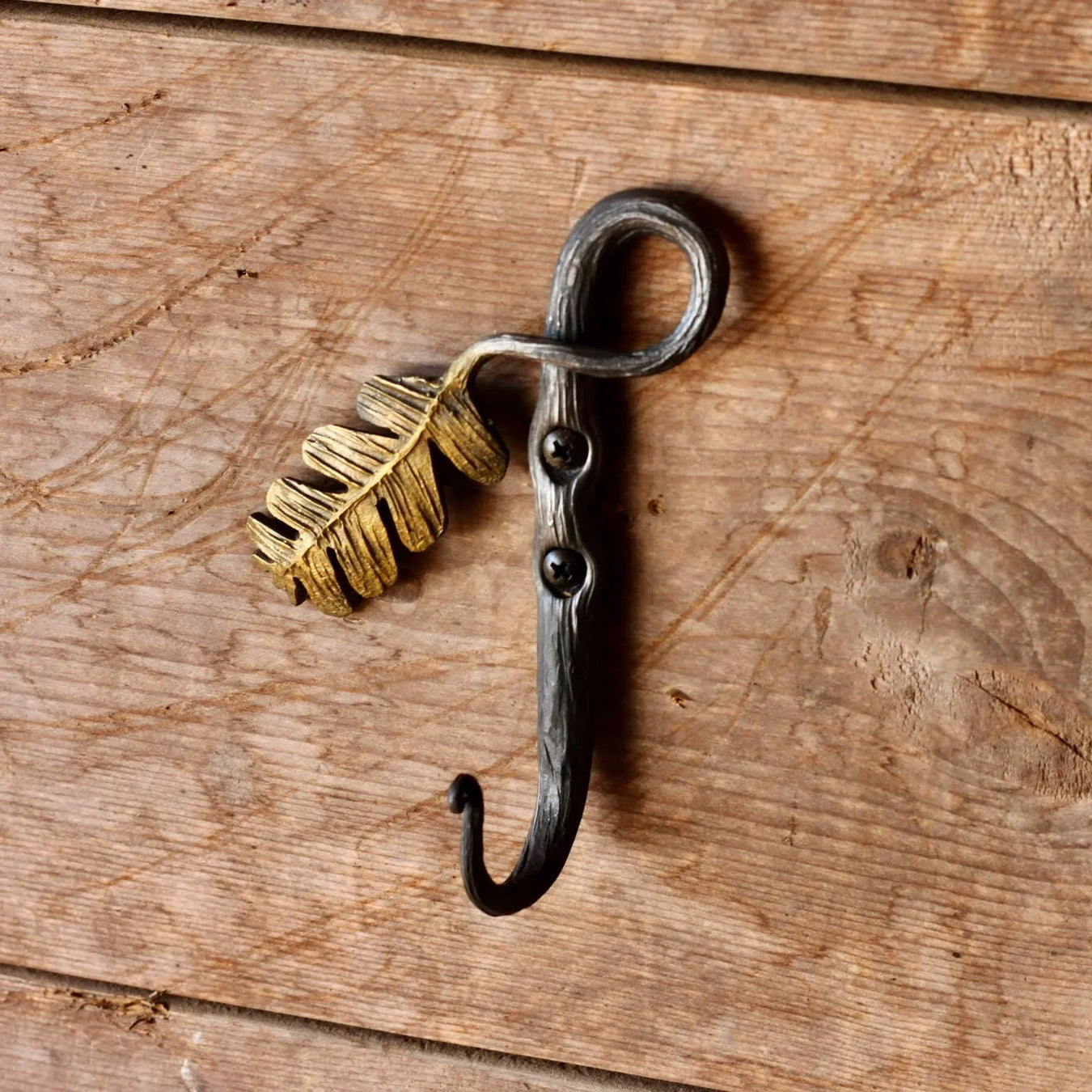 oak-leaf-hook-made-in-usa